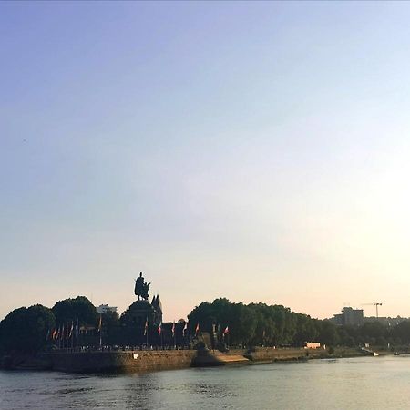 Ferienwohnung Auszeit Rhein-Mosel Waldesch Exterior foto