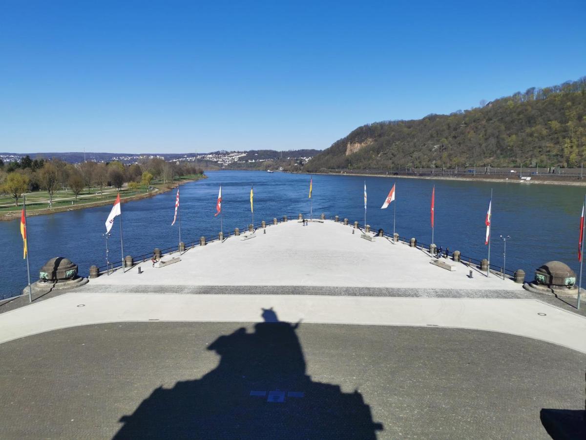 Ferienwohnung Auszeit Rhein-Mosel Waldesch Exterior foto