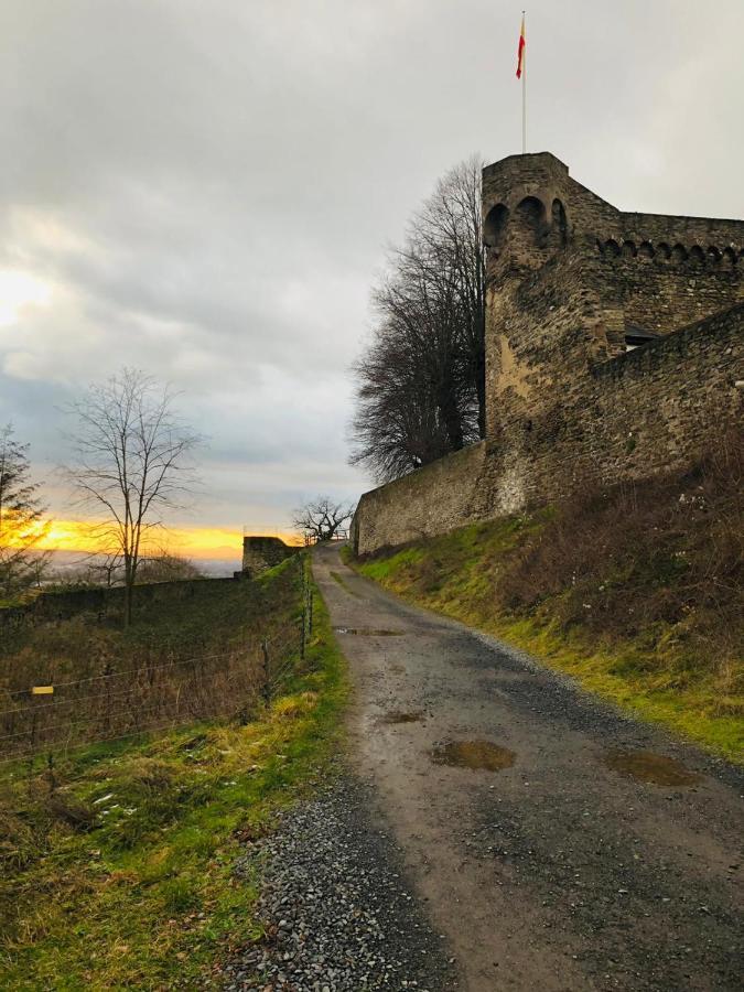 Ferienwohnung Auszeit Rhein-Mosel Waldesch Exterior foto