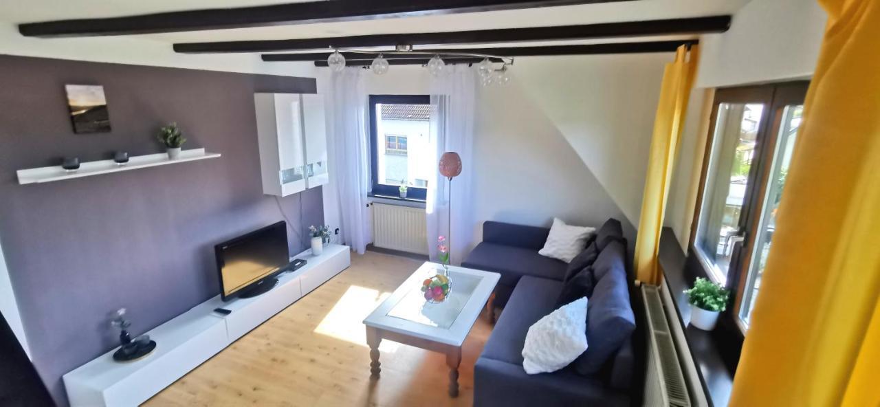 Ferienwohnung Auszeit Rhein-Mosel Waldesch Exterior foto